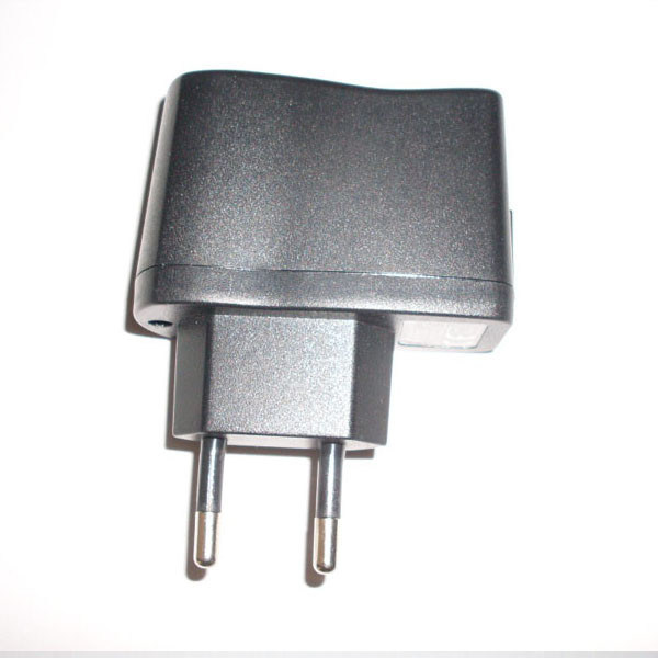 Universal Portable 500Ma 5V 2A Mobile Phone Usb Charger UK EN60950-1 Black / White