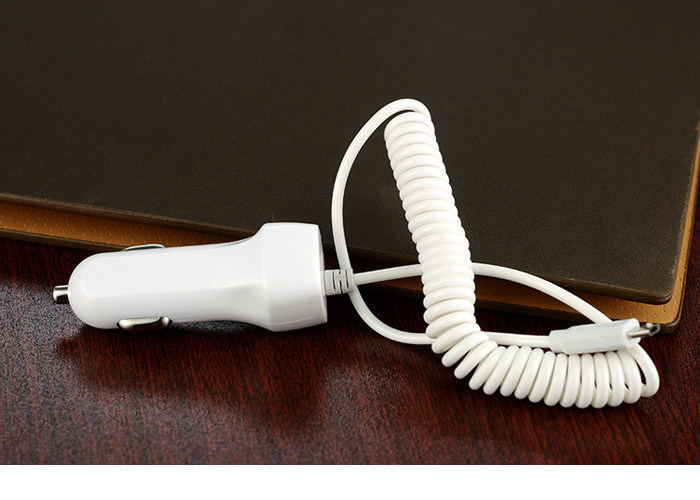 2 в 1 Retractable порте USB заряжателя автомобиля Iphone совмещает FCC CE кабеля V8